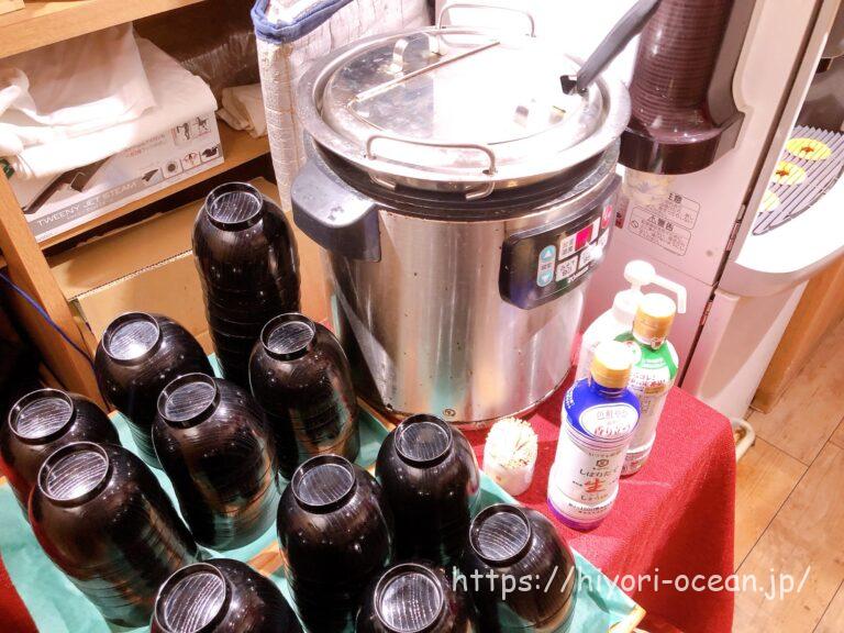 【東京・新橋】立ち食いなのにこのクオリティ!?「みこ食堂」の鮮度抜群の海鮮丼に感動!メニューも紹介