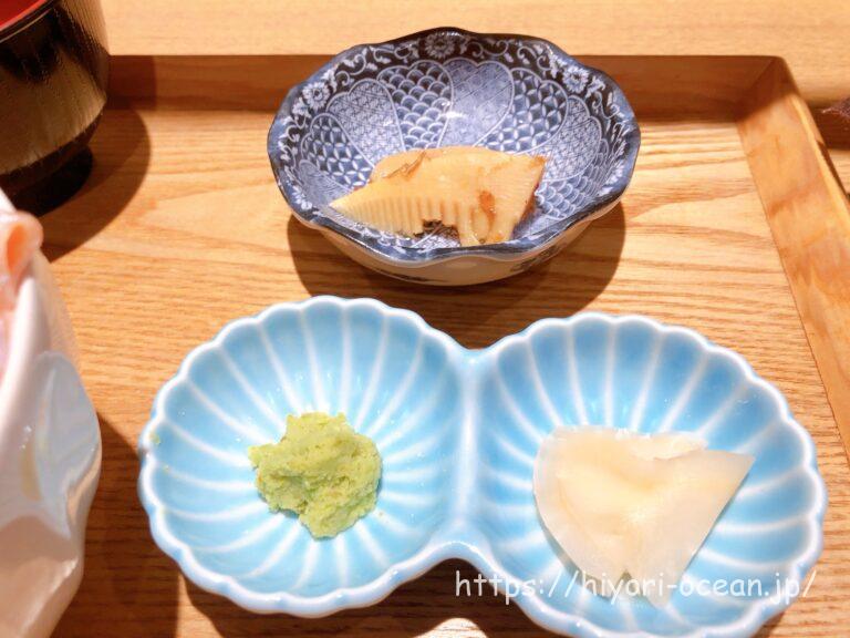 【東京・新橋】立ち食いなのにこのクオリティ!?「みこ食堂」の鮮度抜群の海鮮丼に感動!メニューも紹介